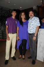Jatin Singh, Deeya Singh with Tony Singh at Ek Mutthi Aasmaan TV Serial celebration party in Mumbai on 20th May 2014_537cb5736735a.JPG