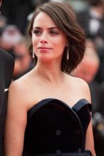 0521_Berenice-Bejo_in_Chopard_01_537f2fd6907db.jpg