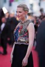 Cate_Blanchett_in_Chopard_01_537f301726a9a.jpg