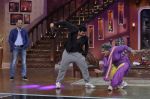 Akshay Kumar on the sets of Comedy Nights with Kapil in Mumbai on 23rd May 2014 (108)_5380855274764.JPG