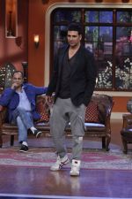 Akshay Kumar on the sets of Comedy Nights with Kapil in Mumbai on 23rd May 2014 (124)_5380855b74b81.JPG