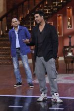 Akshay Kumar on the sets of Comedy Nights with Kapil in Mumbai on 23rd May 2014 (126)_5380855c9b403.JPG