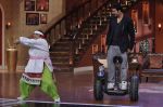 Akshay Kumar on the sets of Comedy Nights with Kapil in Mumbai on 23rd May 2014 (41)_5380853641093.JPG