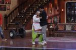 Akshay Kumar on the sets of Comedy Nights with Kapil in Mumbai on 23rd May 2014 (48)_5380853844ab4.JPG