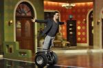 Akshay Kumar on the sets of Comedy Nights with Kapil in Mumbai on 23rd May 2014 (5)_53808525a0b0d.JPG