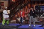 Akshay Kumar on the sets of Comedy Nights with Kapil in Mumbai on 23rd May 2014 (63)_5380854007ce9.JPG
