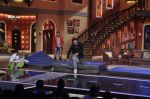 Akshay Kumar on the sets of Comedy Nights with Kapil in Mumbai on 23rd May 2014 (64)_5380854086b6f.JPG