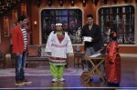 Akshay Kumar on the sets of Comedy Nights with Kapil in Mumbai on 23rd May 2014 (75)_53808545cacf5.JPG