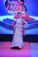 at Pefect Miss Mumbai beauty contest in St Andrews, Mumbai on 24th May 2014 (242)_5381c3713e831.JPG