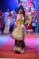 at Pefect Miss Mumbai beauty contest in St Andrews, Mumbai on 24th May 2014 (261)_5381c3780df62.JPG