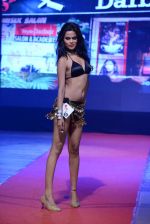 at Pefect Miss Mumbai beauty contest in St Andrews, Mumbai on 24th May 2014 (72)_5381c317e44de.JPG