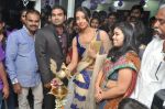 Sanjana At Naturals Family Salon Launch  (13)_538588d9b7592.jpg