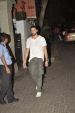 Arunoday Singh snapped outside Olive on 30th May 2014 (47)_538945066dde5.JPG