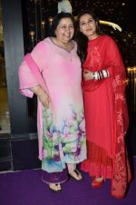 Pamela Chopra, Rani Mukherjee at Divani store launch in Santacruz, Mumbai on 29th May 2014 (66)_5389377161b8c.JPG