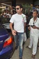 Yuvraj Singh meets Team India - Tata Memorial Hospital sends 11 Cancer patients (children) to World�s Children Winners Game in Mumbai on 30th May 2014  (27)_53894a7ed36a4.JPG
