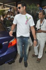 Yuvraj Singh meets Team India - Tata Memorial Hospital sends 11 Cancer patients (children) to World_s Children Winners Game in Mumbai on 30th May 2014,1  (94)_5389c3f5be94c.JPG