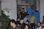 Yuvraj Singh snapped outside Olive on 30th May 2014 (96)_53894590272a9.JPG