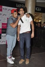 Vijender Singh with Fugly team visits Viviana Mall in Thane on 1st June 2014 (265)_538bf0e421f30.JPG