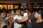 Vijender Singh with Fugly team visits Viviana Mall in Thane on 1st June 2014 (269)_538bf0e653e77.JPG