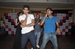 Vijender Singh with Fugly team visits Viviana Mall in Thane on 1st June 2014 (320)_538bf0e94744c.JPG