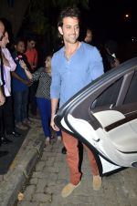 Hrithik Roshan snapped with his family in NIDO on 3rd June 2014 (26)_538ec2a565352.JPG