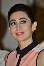 Karisma Kapoor at Jackpot lottery for playwin in Four Seasons on 5th June 2014 (28)_539167df936f3.JPG