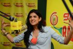 Deeksha Seth at Radio Mirchi Mumbai studio for promotion of Lekar Hum Deewana Dil (3)_539274e1b73f5.jpg