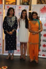 Priya Dutt, Tara Sharma, varsha usgaonkar at CPAA art show in Colaba, Mumbai on 7th June 2014 (62)_53944b3a94911.JPG
