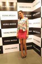 Nargis Fakhri at Vero Moda Delhi launch in Mumbai on 10th June 2014 (13)_539802405e471.jpg