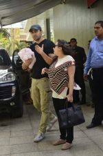 Imran Khan_s baby discharged from hospital in Khar, Mumbai on 12th June 2014 (33)_539ae39dcc9e2.jpg
