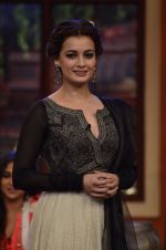 Dia Mirza on the sets of Comedy Nights with Kapil in Filmcity on 13th June 2014 (61)_539bb087a6a70.JPG