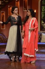 Vidya Balan, Dia Mirza on the sets of Comedy Nights with Kapil in Filmcity on 13th June 2014 (13)_539bb0d99c975.JPG