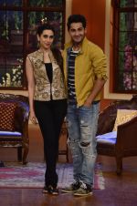 Karishma Kapoor, Armaan Jain on the sets of Comedy Nights with Kapil in Mumbai on 18th June 2014 (36)_53a2a8954ca47.JPG