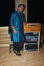 Shahid Mallya at Lateef film music recording in Goregaon on 19th June 2014 (39)_53a39ad8bf730.JPG