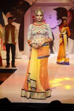 Parvati Omanakuttan on the ramp for INIFD show in Bandra on 26th June 2014 (1)_53ad631a15ca6.JPG
