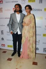 Sonam Kapoor at Rahul Mishra celebrates 6 years in fashion with Grazia in Taj Lands End on 26th June 2014 (499)_53ad778918189.JPG
