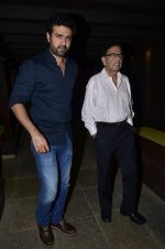 Harman Baweja snapped at a private dinner for Bipasha_s Father in Mumbai on 30th June 2014 (36)_53b273bb2e2fa.JPG