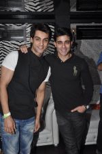 Karan Wahi and Gautam Rode at Vivian Dsena_s birthday party in Villa 69, Mumbai on 28th June 2014_53b2a0dd82bb2.jpg