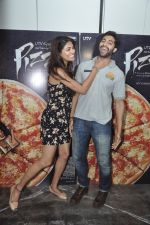 Akshay Oberoi, Parvathy Omanakuttan at Pizza film promotions in Chakala, Mumbai on 1st July 2014 (72)_53b3c298b44eb.JPG