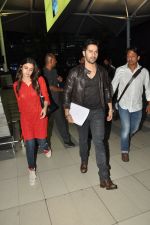 Alia Bhatt and Varun Dhawan snapped at the airport as they return from Kolkata on 1st July 2014 (14)_53b3bfc8772a3.JPG
