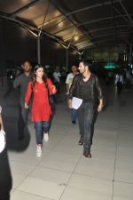 Alia Bhatt and Varun Dhawan snapped at the airport as they return from Kolkata on 1st July 2014 (7)_53b3bff51d6cd.JPG