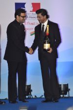 Shah Rukh Khan honoured by the French Government & Moet & Chandon in Mumbai on 1st July 2014 (182)_53b3c7534f693.JPG