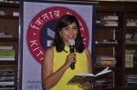 Sonali Kulkarni at Anita Shirodkar_s book Secrets launch in Kitab Khana, Mumbai on 3rd July 2014 (4)_53b671547a0c1.JPG