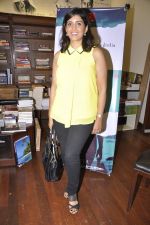 Sonali Kulkarni at Anita Shirodkar_s book Secrets launch in Kitab Khana, Mumbai on 3rd July 2014 (48)_53b6715869d1d.JPG