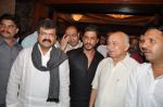 Shahrukh Khan at Baba Siddiqui_s iftar party in Mumbai on 6th July 2014 (201)_53ba462546b9a.JPG