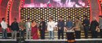 Shahrukh Khan at the 8th Vijay Awards in Chennai on 5th July 2014 (4)_53ba623e8f2bf.JPG