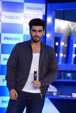 Arjun Kapoor as brand ambassador of Philips India for its male grooming range on 7th July 2014 (106)_53bb9b469fca3.JPG