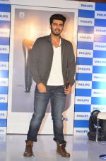 Arjun Kapoor as brand ambassador of Philips India for its male grooming range on 7th July 2014 (15)_53bb9b160690d.JPG