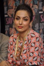 Malaika Arora Khan launches special Savvy issue in Magna House, Mumbai on 7th July 2014 (76)_53bb83f36c44a.JPG