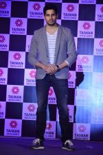 Sidharth Malhotra at Taiwan Excellence launch in ITC Parel on 10th July 2014 (17)_53c1714d8715d.JPG